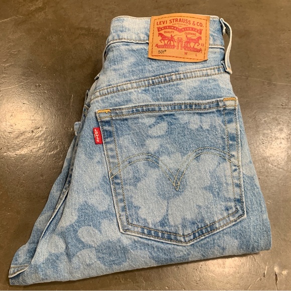 Levi's Denim - 501 Levis jeans
Skinny FiliForme